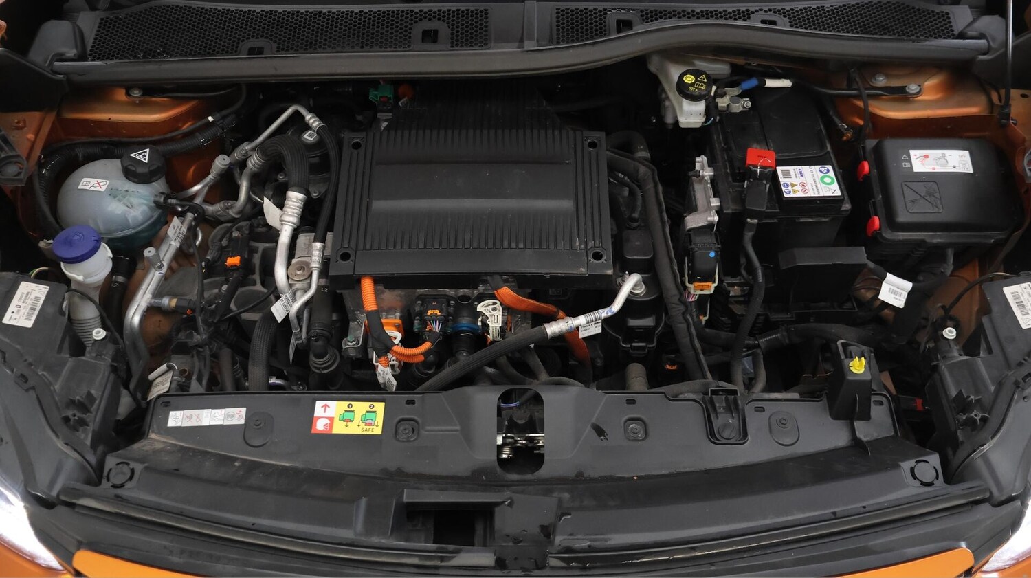 Used Peugeot E-2008 2023 for sale - 76425254: Photo 19