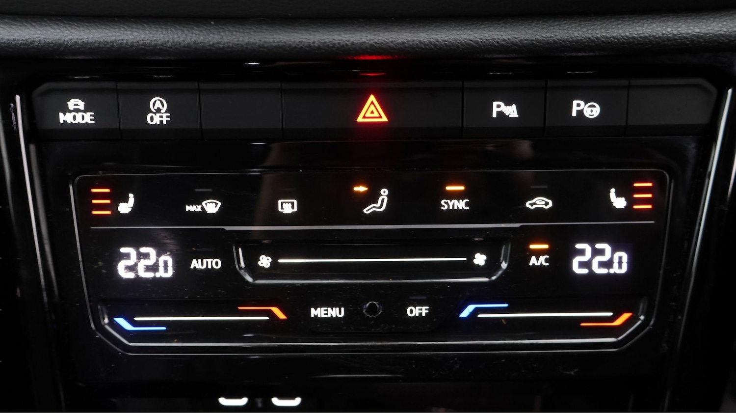 Used Volkswagen T-Roc 2024 for sale - 77897466: Photo 12