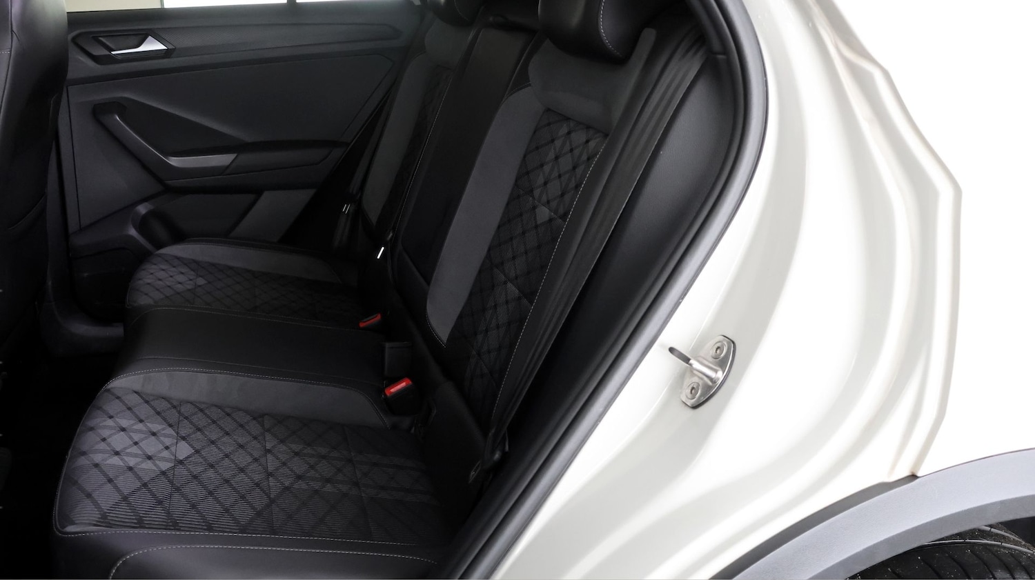 Used Volkswagen T-Roc 2024 for sale - 77897466: Photo 16