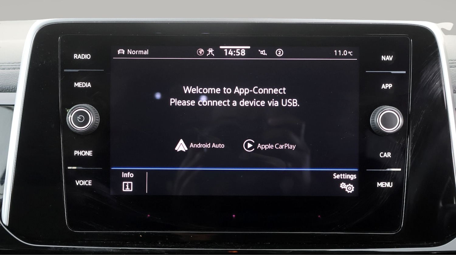 Used Volkswagen T-Roc 2024 for sale - 77897466: Photo 22