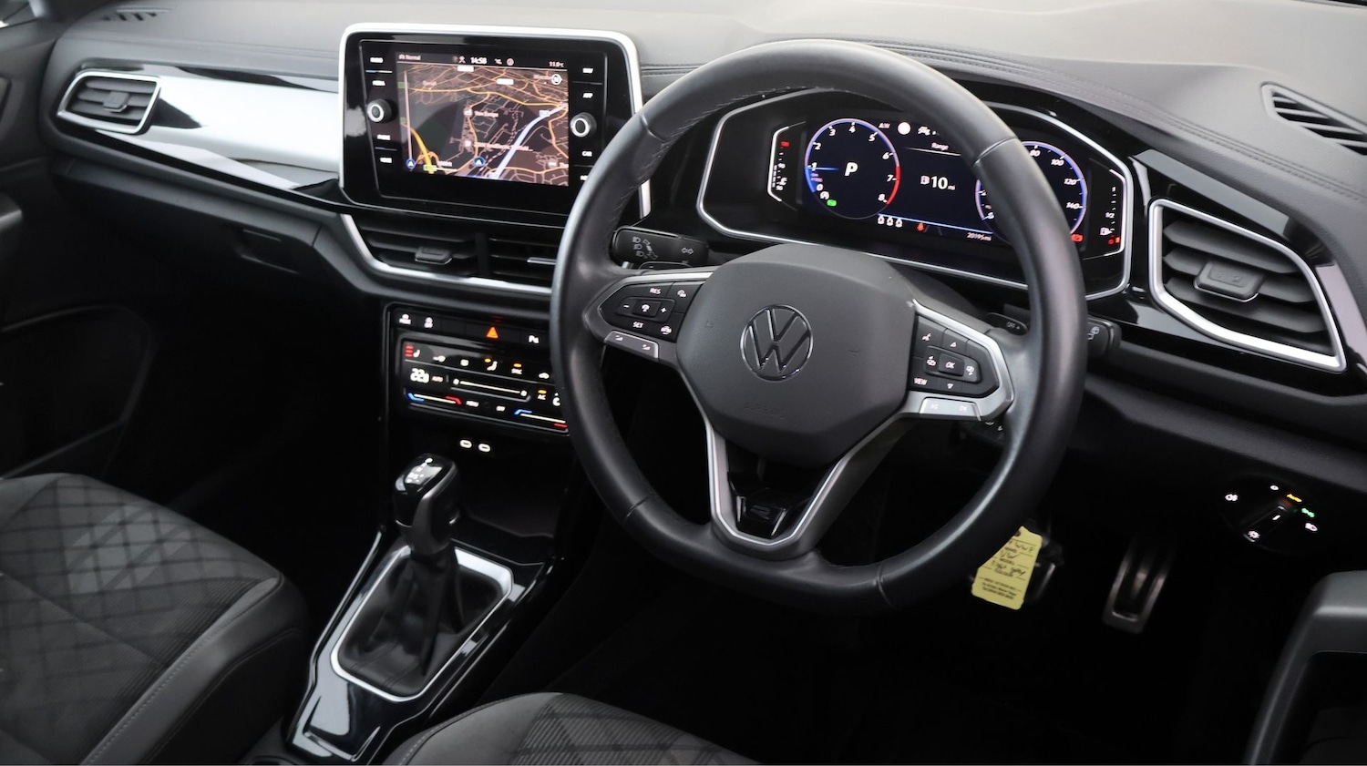 Used Volkswagen T-Roc 2024 for sale - 77897466: Photo 9