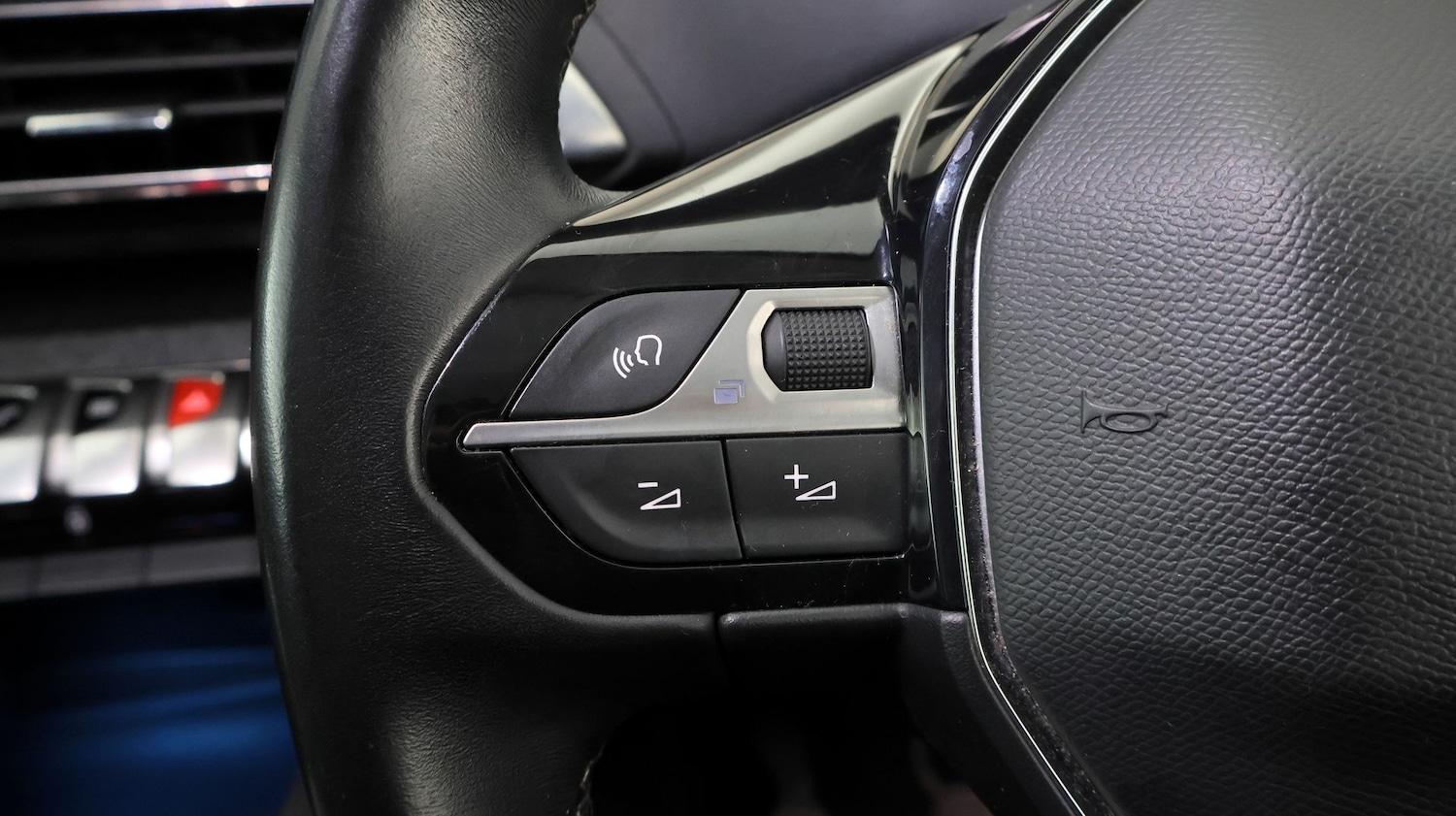 Used Peugeot 3008 2021 for sale - 77312440: Photo 24