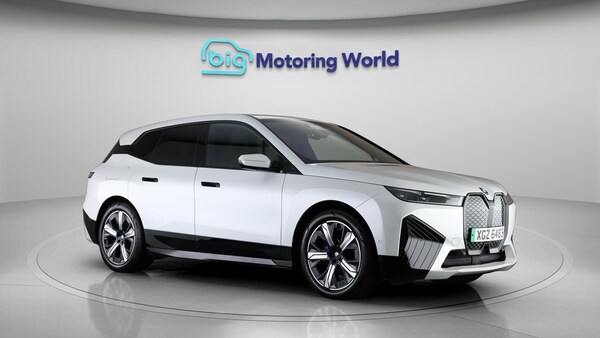Used BMW iX 2022 for sale - 76326683: Photo 2