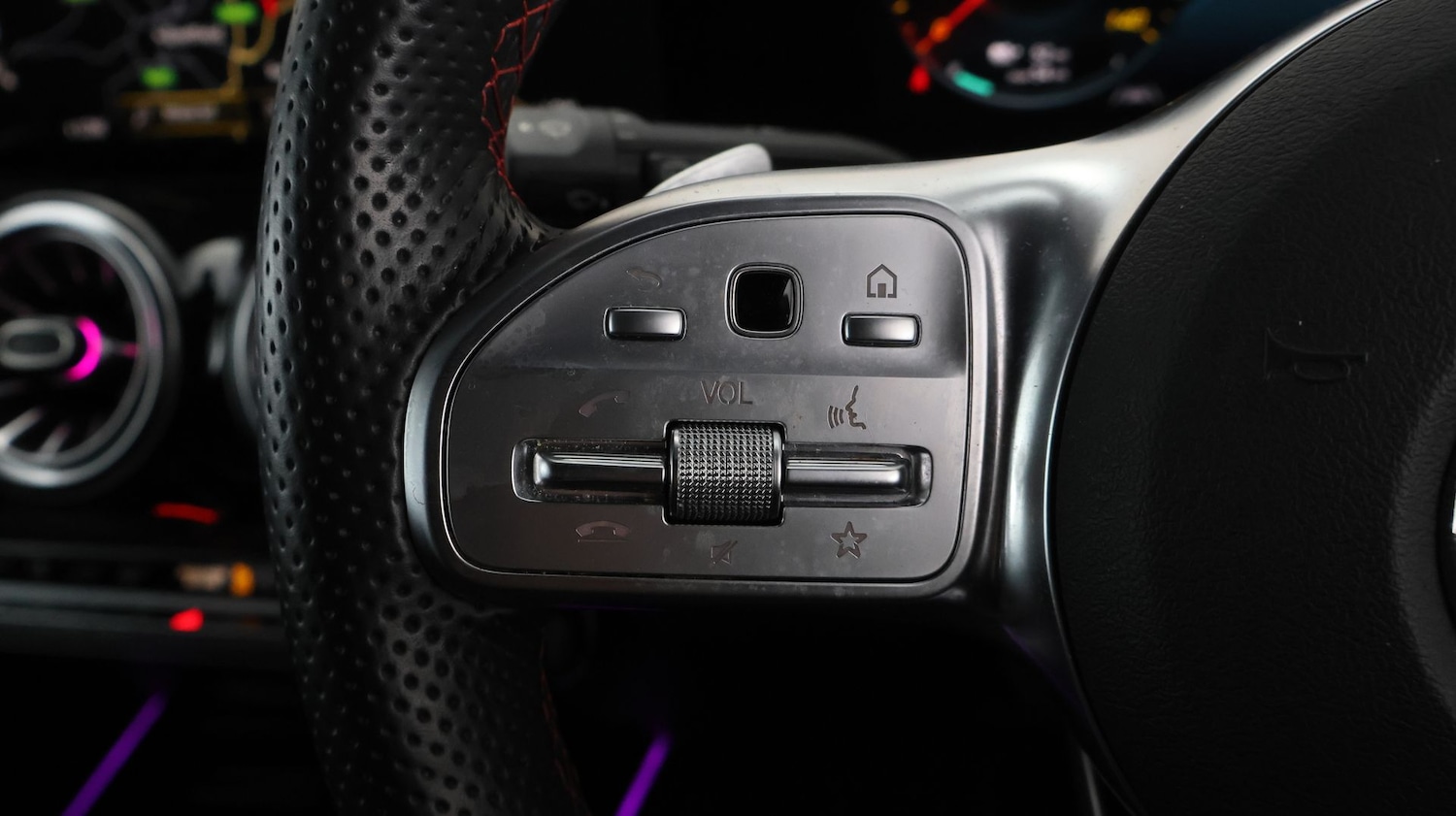 Used Mercedes-Benz EQB 2022 for sale - 77643921: Photo 24