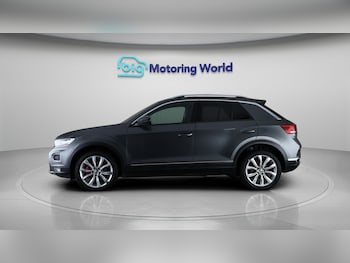 Used Volkswagen T-Roc 2020 for sale - 79038900: Photo