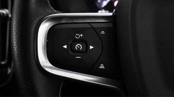 Used Volvo XC40 2020 for sale - 76189323: Photo 24