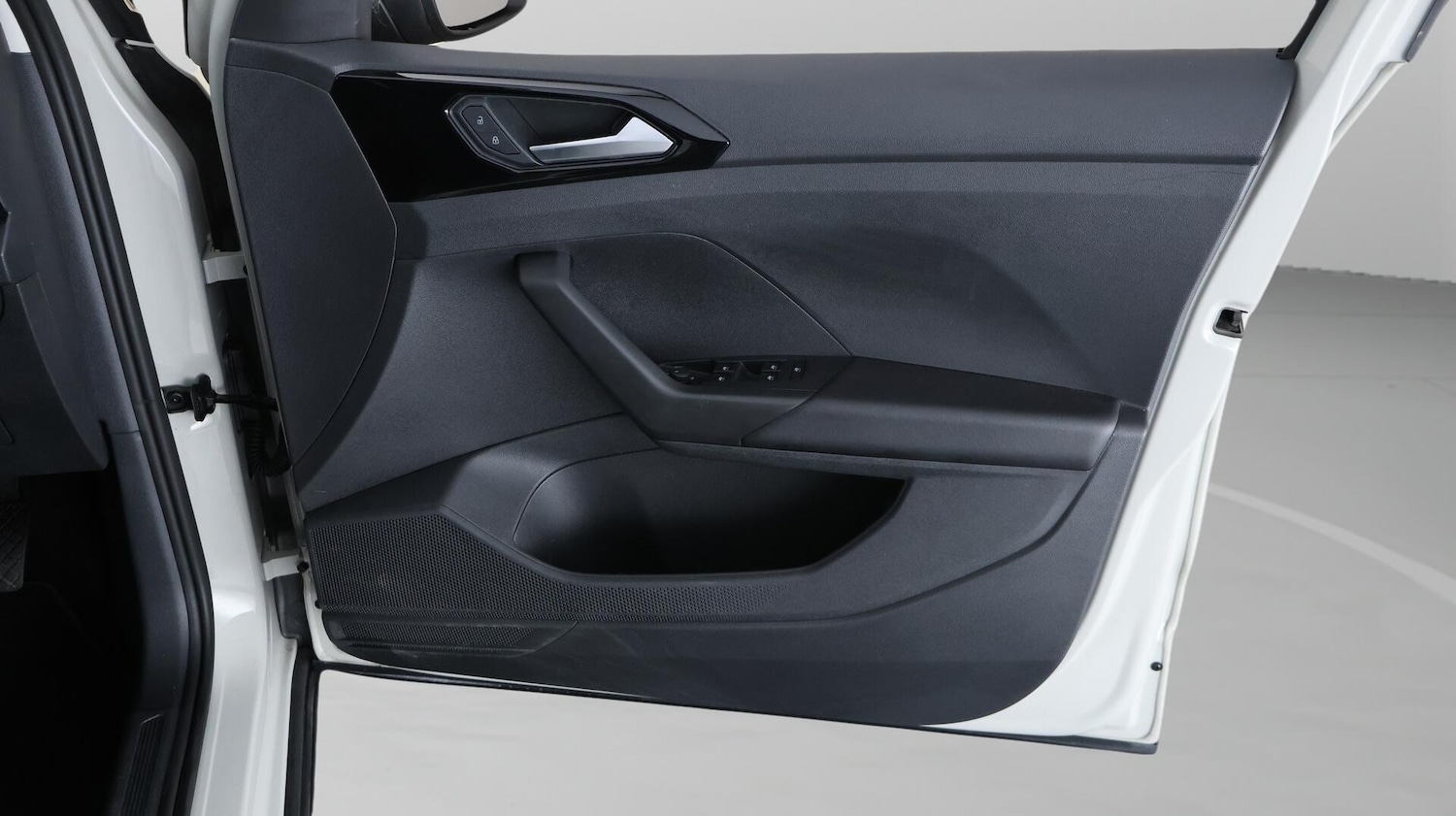 Used Volkswagen T-Cross 2023 for sale - 76690031: Photo 15