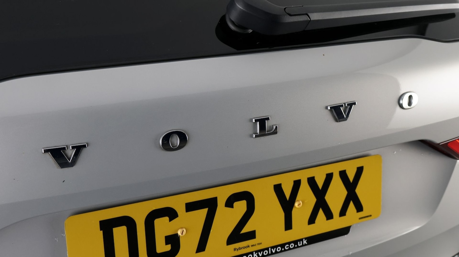 Used Volvo XC60 2023 for sale - 77890123: Photo 20