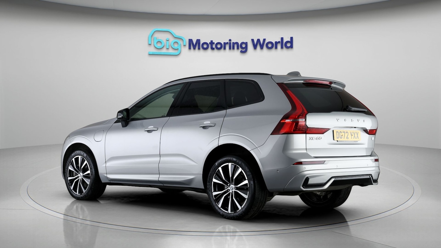 Used Volvo XC60 2023 for sale - 77890123: Photo 5