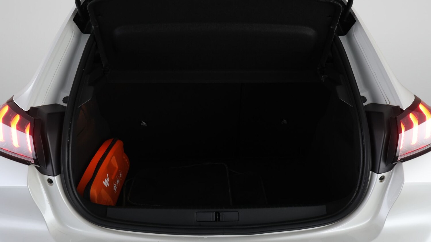 Used Peugeot 208 2021 for sale - 77910148: Photo 17