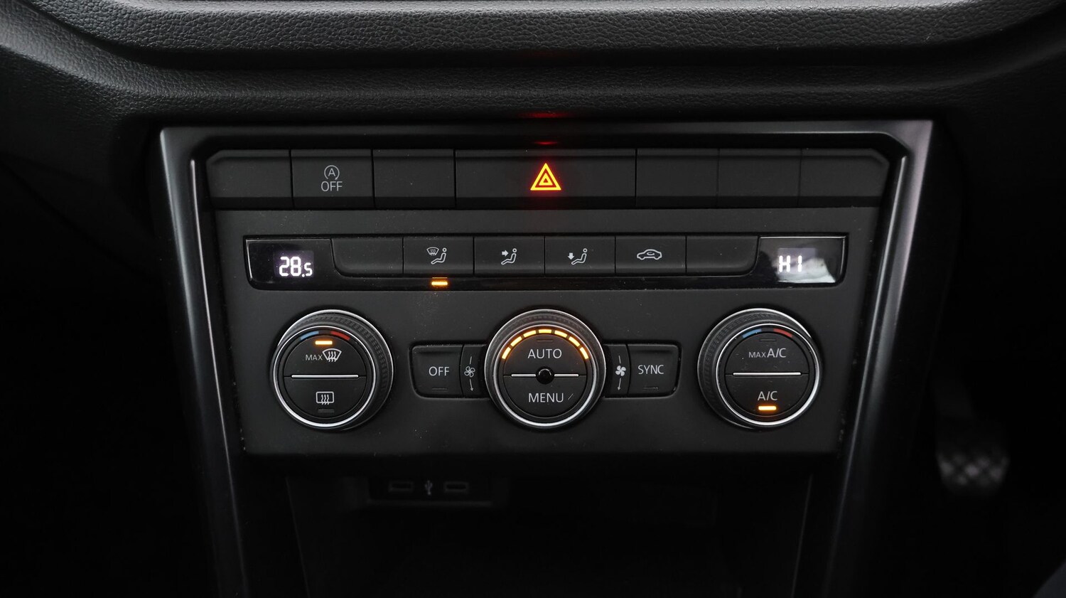 Used Volkswagen T-Roc 2021 for sale - 77541245: Photo 11