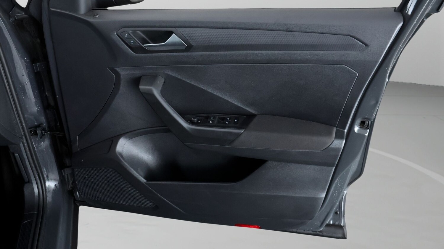 Used Volkswagen T-Roc 2021 for sale - 77541245: Photo 14