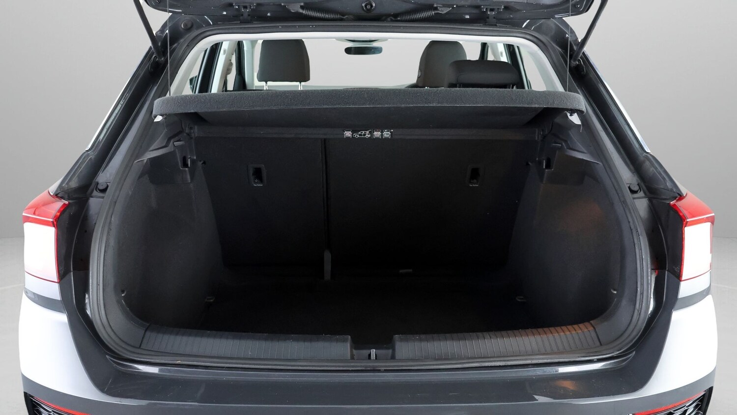 Used Volkswagen T-Roc 2021 for sale - 77541245: Photo 16