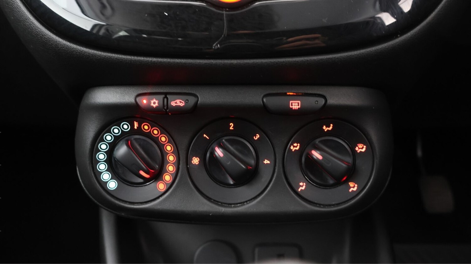 Used Vauxhall Corsa 2019 for sale - 77840994: Photo 11