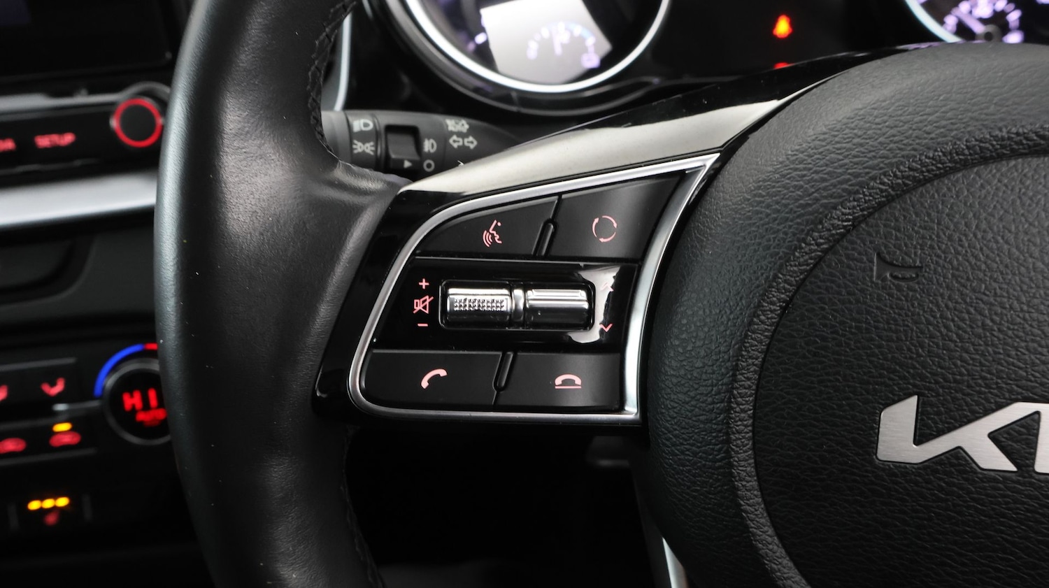 Used Kia XCeed 2022 for sale - 77298208: Photo 25