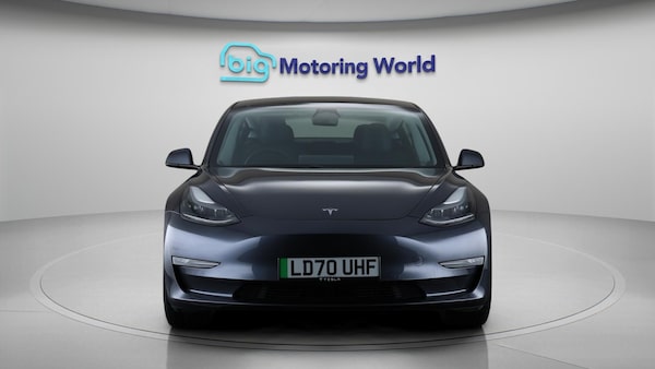 Used Tesla Model 3 2020 for sale - 76214199: Photo 3