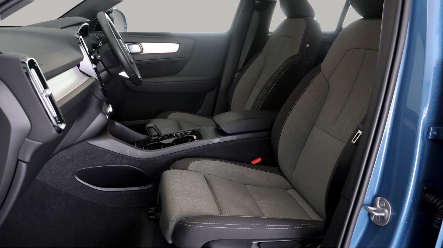 Used Volvo XC40 2023 for sale - 77592620: Photo 14