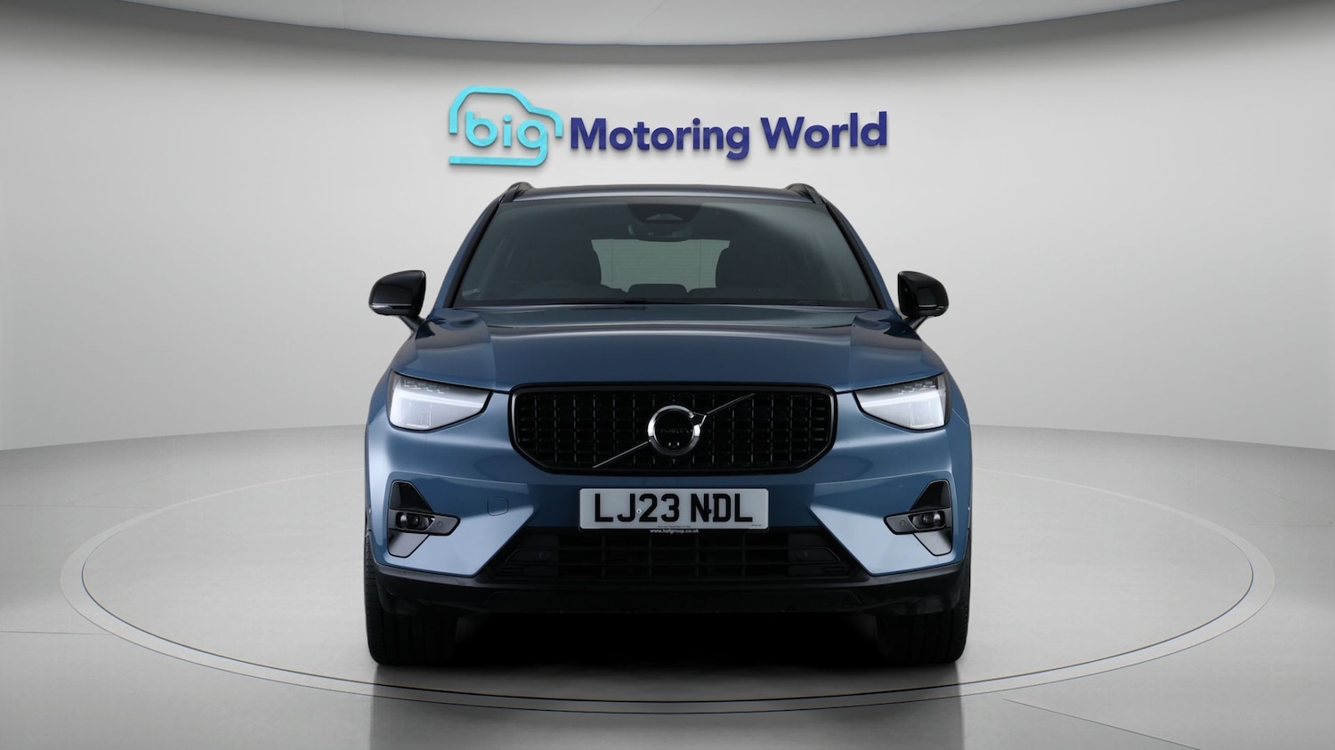 Used Volvo XC40 2023 for sale - 77592620: Photo 2
