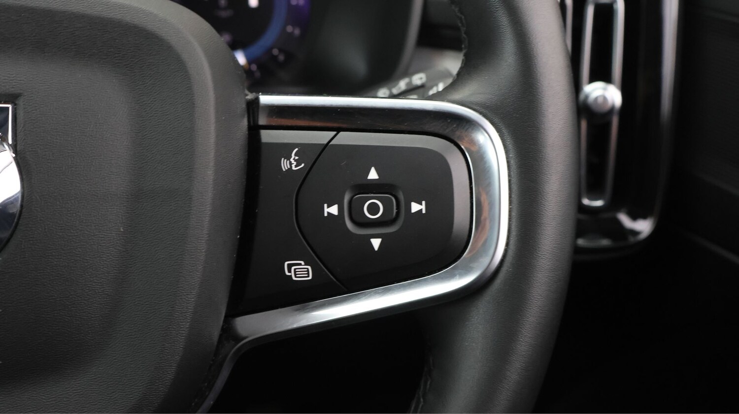 Used Volvo XC40 2023 for sale - 77592620: Photo 25