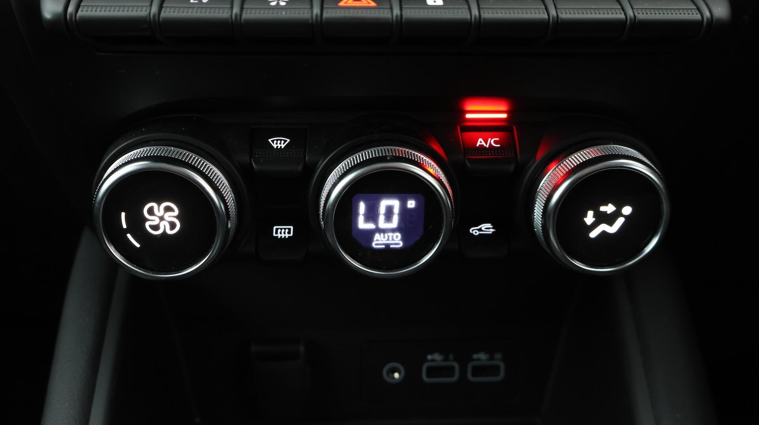 Used Renault Captur 2023 for sale - 76432939: Photo 13