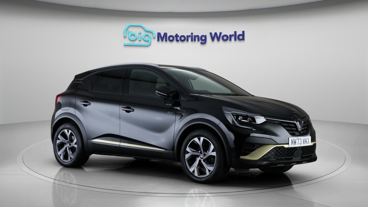 Used Renault Captur 2023 for sale - 76432939: Photo 2