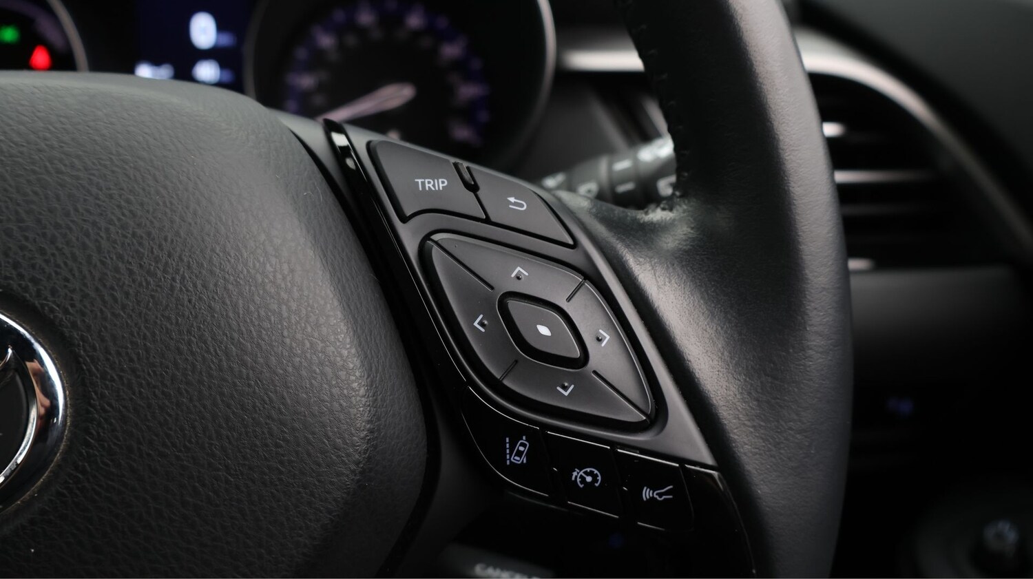 Used Toyota C-HR for sale - 77182230: Photo 26