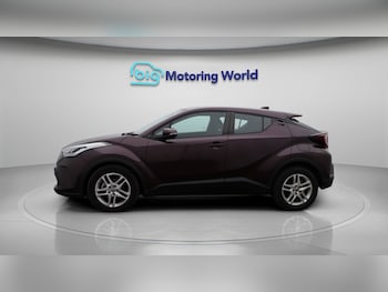 Used Toyota C-HR 2022 for sale - 77182230: Photo