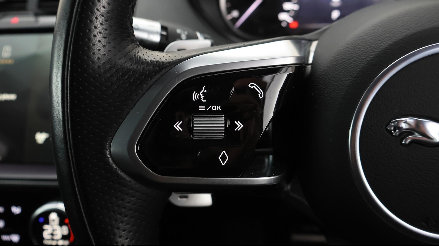 Used Jaguar E-Pace 2021 for sale - 76109058: Photo 40