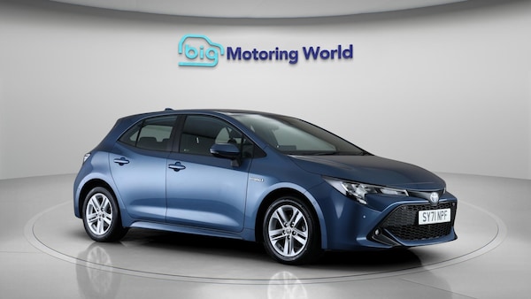 Used Toyota Corolla 2021 for sale - 76306970: Photo 2