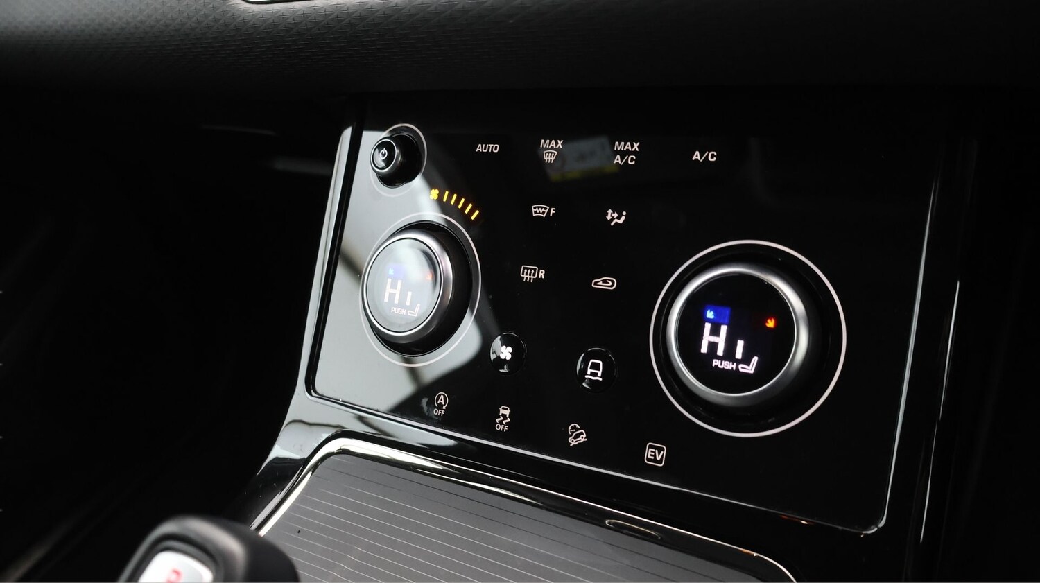 Used Land Rover Range Rover Evoque 2023 for sale - 77907740: Photo 11