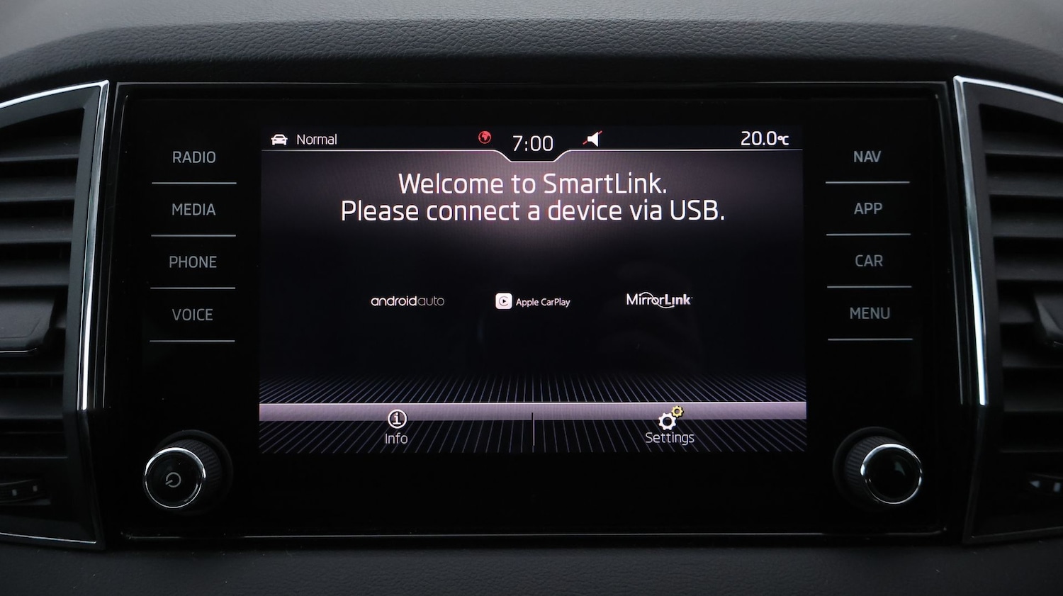 Used Skoda Karoq 2018 for sale - 77208633: Photo 21