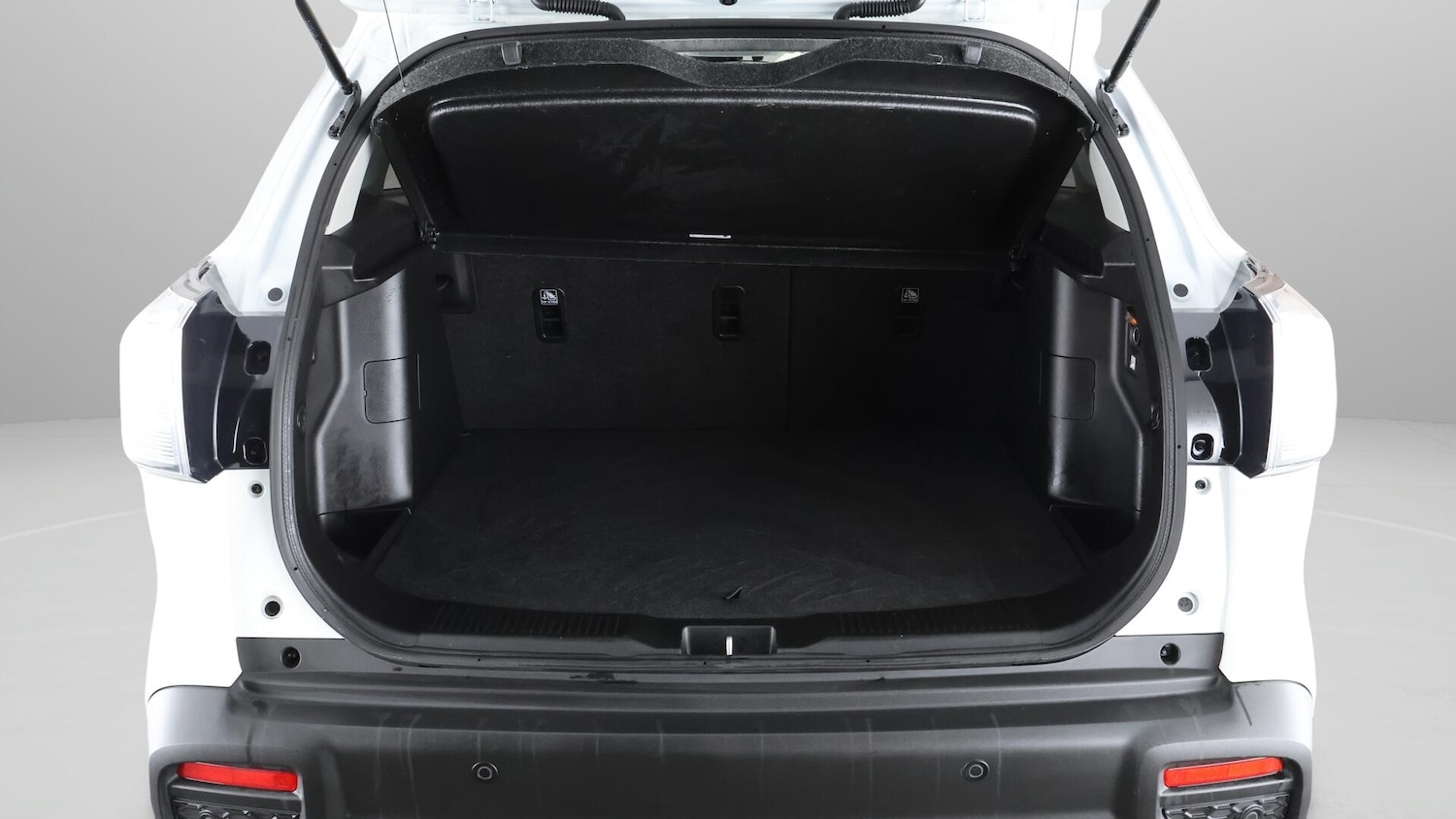 Used Suzuki SX4 S-Cross 2023 for sale - 76174652: Photo 16