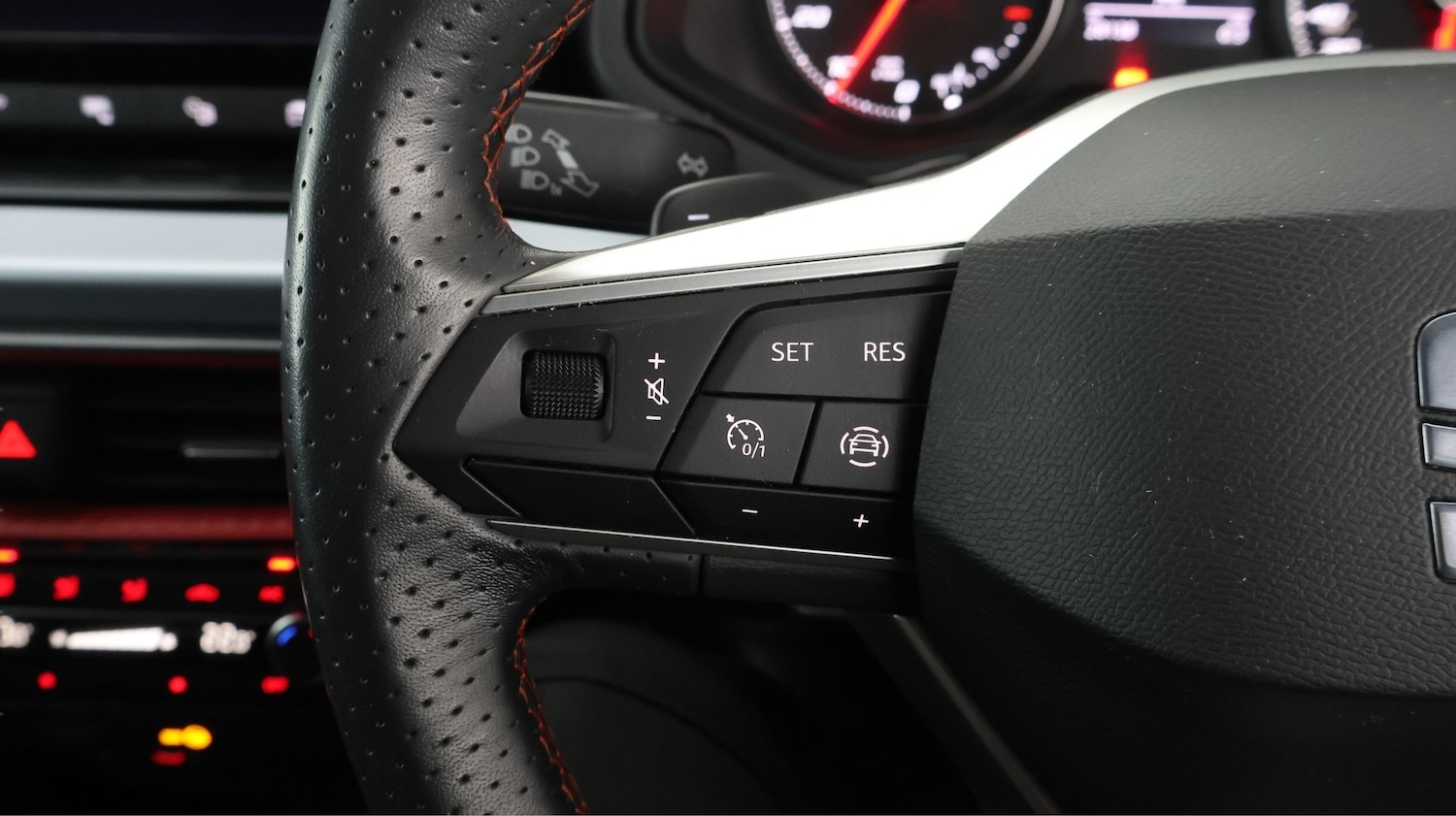 Used SEAT Arona 2023 for sale - 77981763: Photo 23