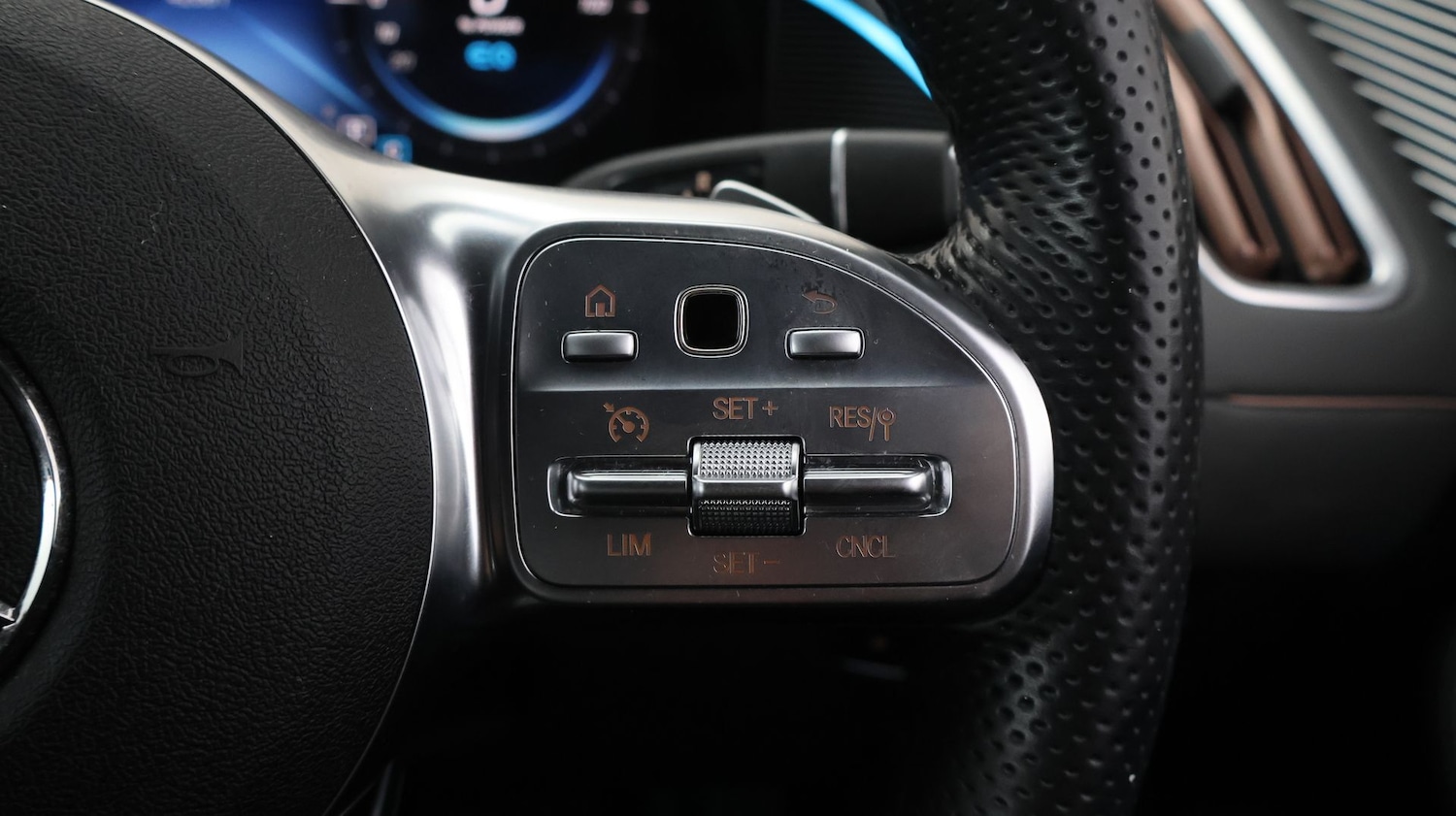 Used Mercedes-Benz EQC 2021 for sale - 77439633: Photo 25