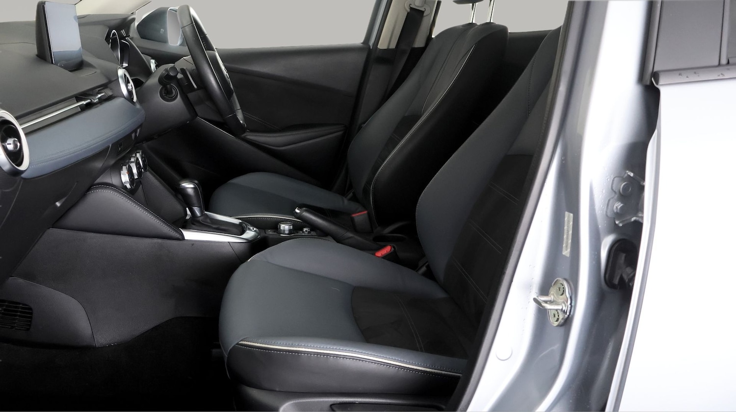 Used Mazda Mazda2 2023 for sale - 77746115: Photo 13