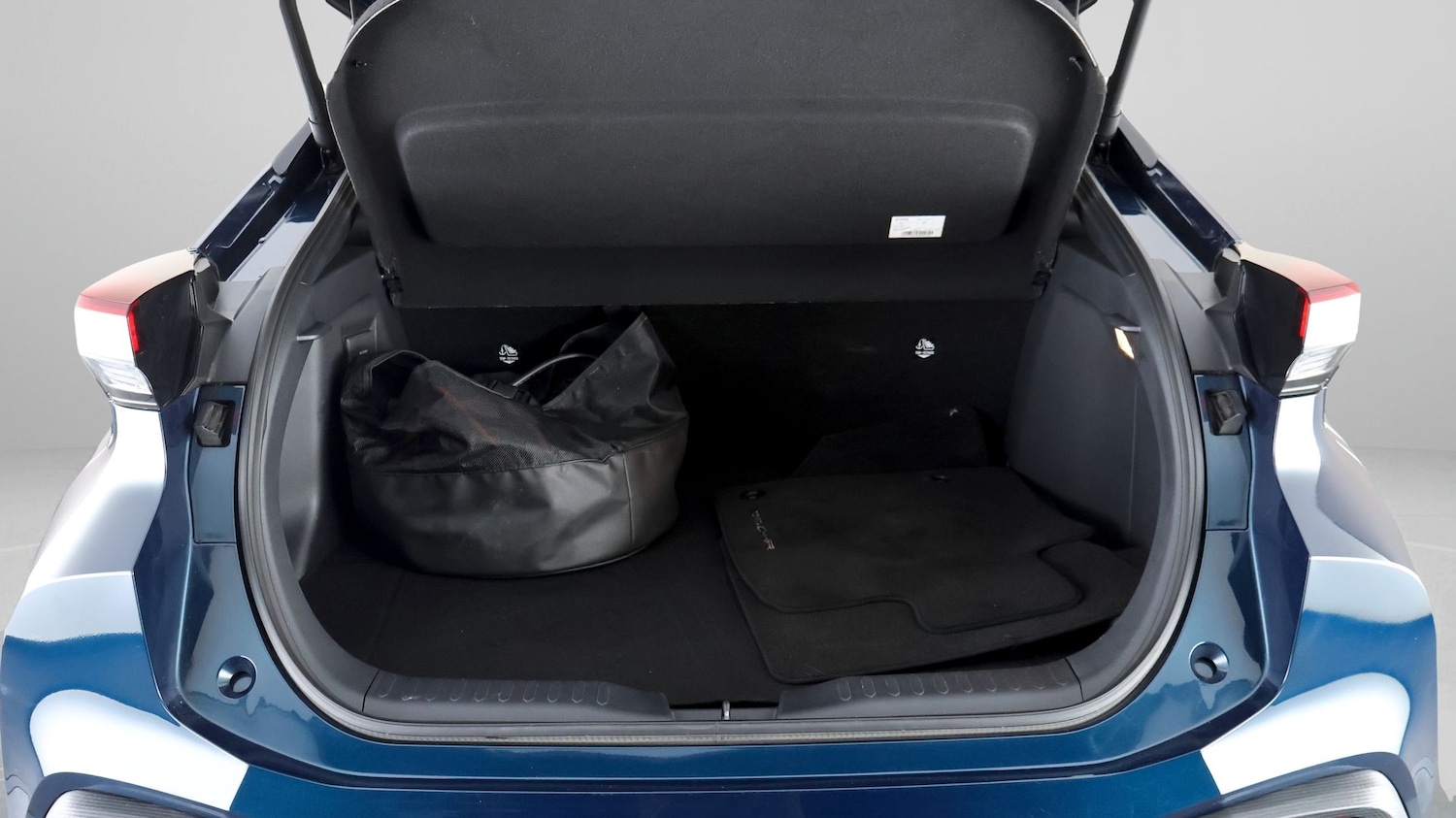 Used Toyota C-HR 2024 for sale - 77935925: Photo 16