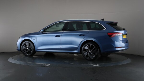 Used Skoda Octavia 2021 for sale - 76239609: Photo 77