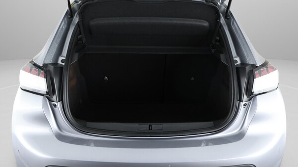 Used Peugeot 208 2023 for sale - 76251116: Photo 17