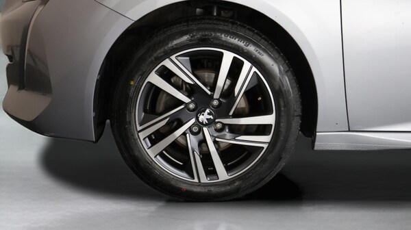 Used Peugeot 208 2023 for sale - 76251116: Photo 18