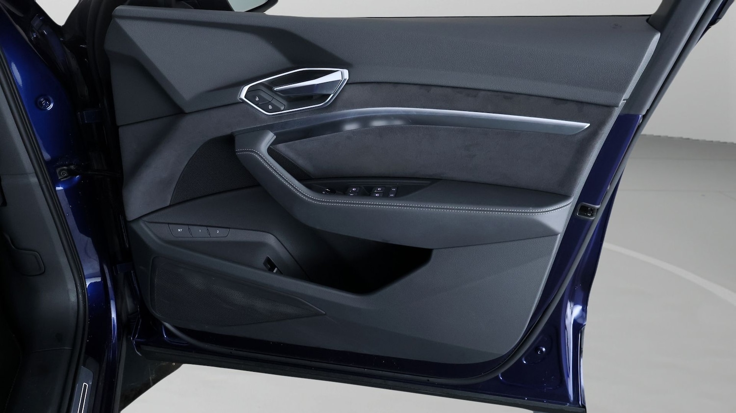 Used Audi e-tron 2023 for sale - 77379395: Photo 14