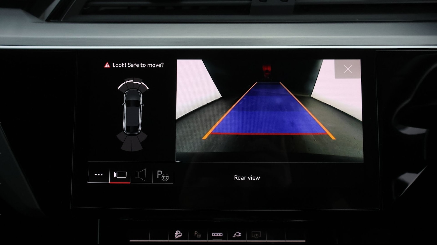 Used Audi e-tron 2023 for sale - 77379395: Photo 22