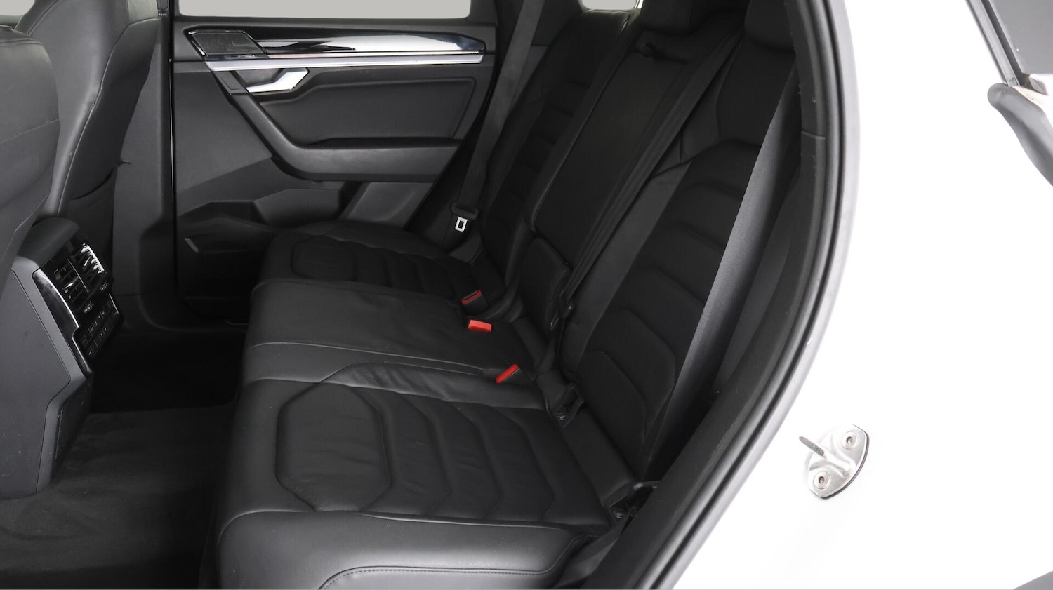 Used Volkswagen Touareg 2019 for sale - 76381300: Photo 16