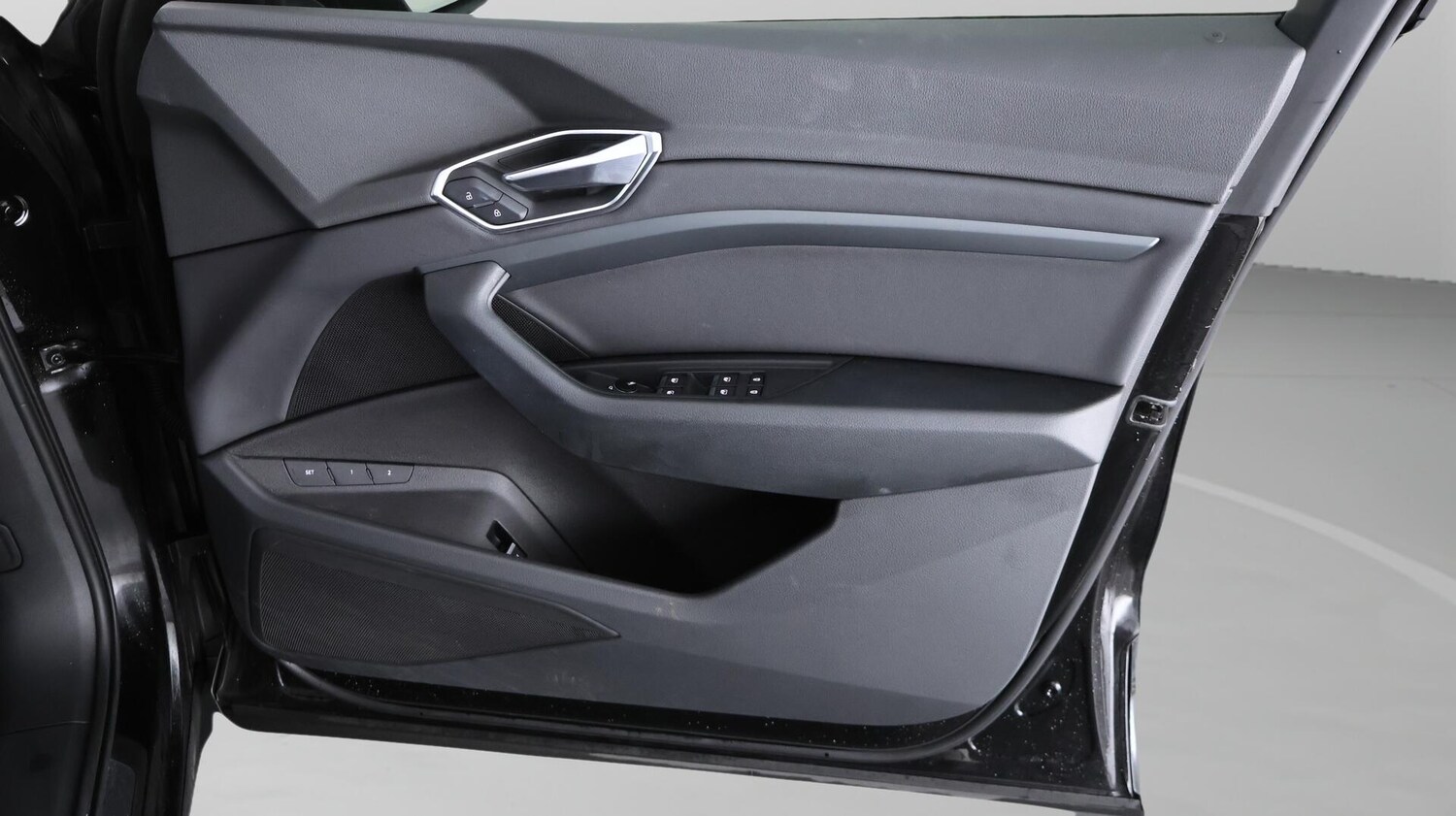 Used Audi e-tron 2021 for sale - 76472469: Photo 16