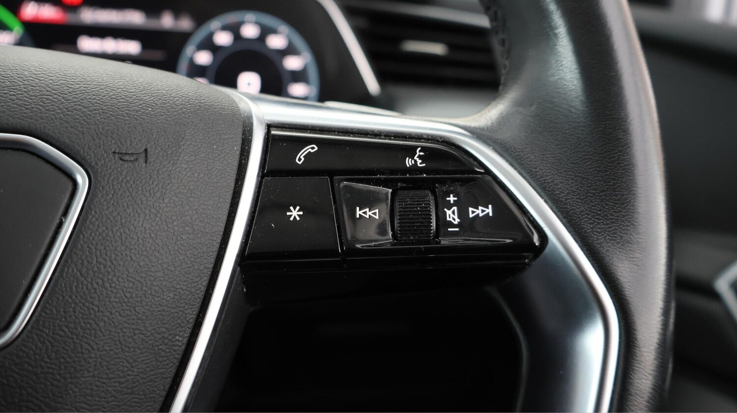 Used Audi e-tron 2021 for sale - 76472469: Photo 25