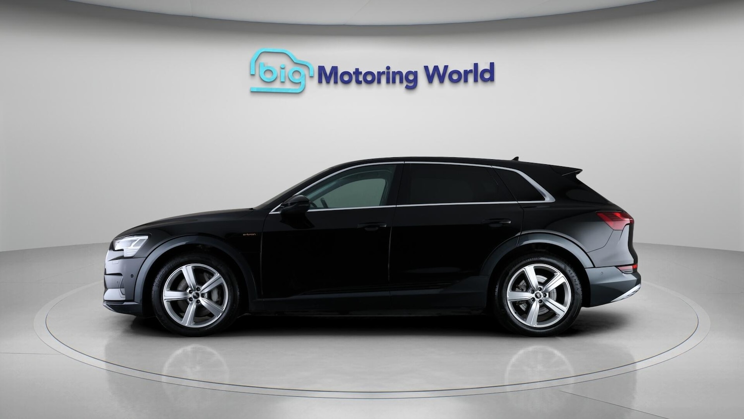 Used Audi e-tron 2021 for sale - 76472469: Photo 5