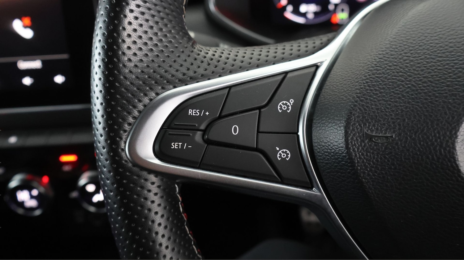 Used Renault Clio 2023 for sale - 77461916: Photo 21