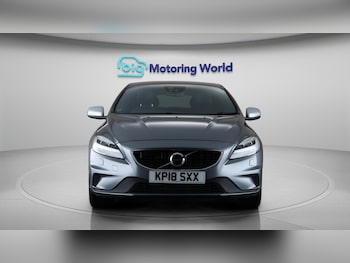 Used Volvo V40 2018 for sale - 76123026: Photo 2