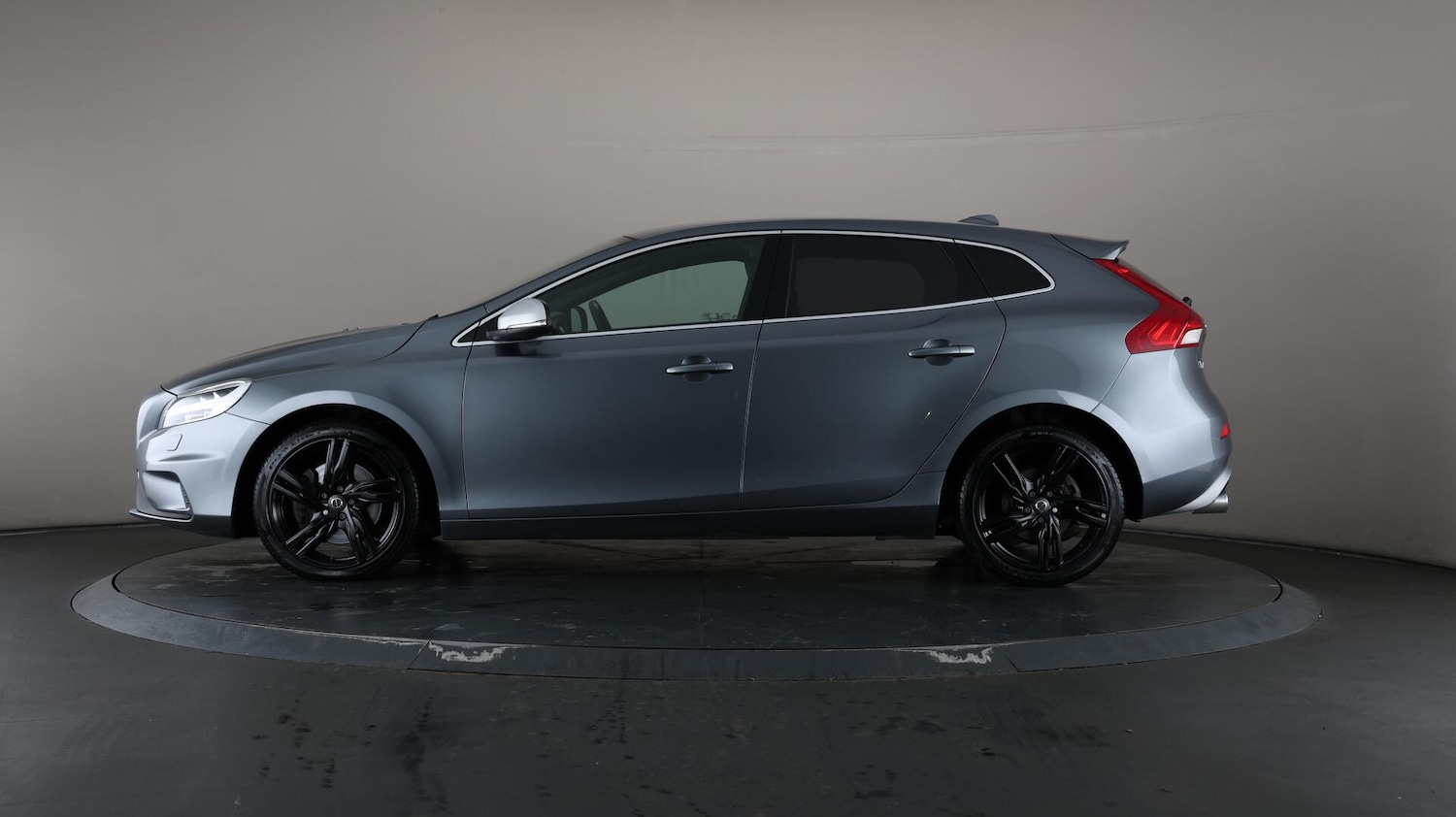 Used Volvo V40 2018 for sale - 76123026: Photo 36