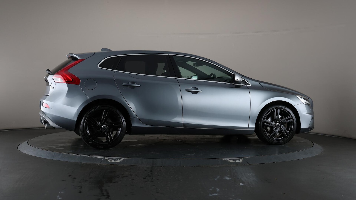 Used Volvo V40 2018 for sale - 76123026: Photo 61