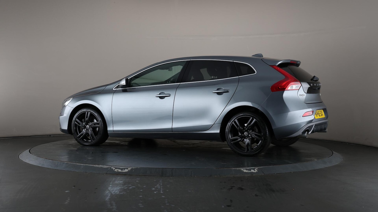 Used Volvo V40 2018 for sale - 76123026: Photo 75
